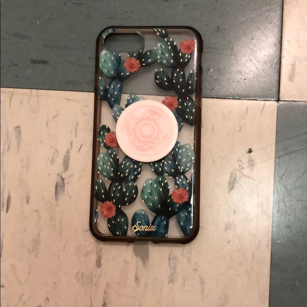 iPhone 7 case with pop socket
